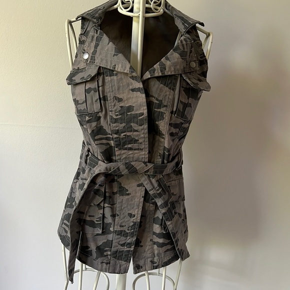 Utility gray camo Vest with tie size 2 G.I.L.I - Picture 1 of 7